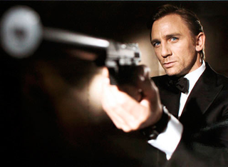 Illustration for article titled LOOK!! DANIEL CRAIG!!